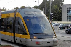 Metro do Porto Bombardier Flexity-Outlook tram (Line D) at IPO, Rua Dr. António Bernardino de Almeida, 12. October 2016