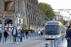 Metro do Porto Bombardier Flexity-Outlook tram (line D) at Ponte Luís (crossing Rio Douro), 13. October 2016
