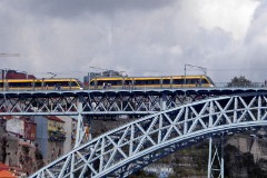 Metro do Porto Bombardier Flexity-Outlook tram (line D) at Ponte Luís (crossing Rio Douro), 13. October 2016