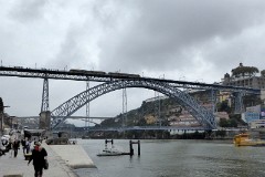 Metro do Porto Bombardier Flexity-Outlook tram (line D) at Ponte Luís (crossing Rio Douro), 13. October 2016