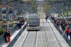 Metro do Porto Bombardier Flexity-Outlook tram (line D) at Ponte Luís (crossing Rio Douro), 16. October 2016