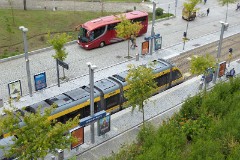 Metro do Porto Bombardier Flexity-Outlook tram (line D) at Jardim do Morro, Av. da República, 16. October 2016