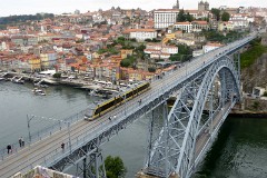 Metro do Porto Bombardier Flexity-Outlook tram (line D) at Ponte Luís (crossing Rio Douro), 16. October 2016