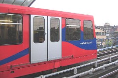 London, Limehouse Station, Docklands Light Railway, 4. January 2008