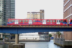 DLR (Docklands Light Railway), London, Heron Quays, 11. October 2013