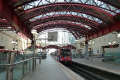 DLR (Docklands Light Railway), London, Canary Wharf, 11. October 2013