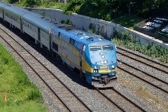 Via Rail, General Electric locomotive type P42DC, Toronto, 11. july 2013