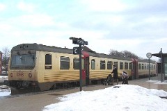 DSB MR 4080/MRD 4280 photographed in Aalborg Vestby 28. January 2006.  The MR class was purchased from 1981 to 1985 in a number of 97. The MR class was purchased from 1978 to 1985 in a number of 98. The first 30 of the MR class were built by Uerdingen in Germany, the rest of the MR class and all of the MRD class were built by Scandia in Denmark. Dieselhydraulic Deutz engine. 325 hp. Max speed 120 km/h - 75 mph. Length each unit 22 335 mm. Weight 34,5 metric tonnes. One trainset consists of two units. Renovated in 1995 - 1997. Increased max. speed to 130 km/h - 81 mph. MR 4080 was put in service in 1984 - MRD 4280 was put in service in 1983.
