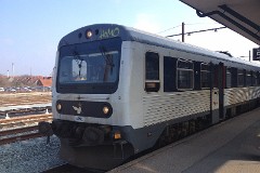 DSB MR 4091/MRD 4291 photographed at the railwaystation in Næstved 16. March 2015.  The MR class was purchased from 1981 to 1985 in a number of 97. The MR class was purchased from 1978 to 1985 in a number of 98. The first 30 of the MR class were built by Uerdingen in Germany, the rest of the MR class and all of the MRD class were built by Scandia in Denmark. Dieselhydraulic Deutz engine. 325 hp. Max speed 120 km/h - 75 mph. Length each unit 22 335 mm. Weight 34,5 metric tonnes. One trainset consists of two units. Renovated in 1995 - 1997. Increased max. speed to 130 km/h - 81 mph. MR 4026 was put in service in 1978 / MRD 4226 was put in service in 1982.