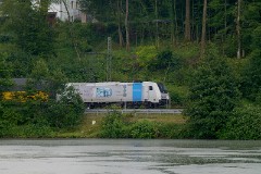 Railpool 185 680-6, at the Danube, in the neighbourhood of Passau / Donau in der Nähe von Passau, 13. July 2014