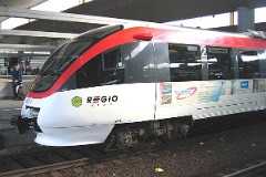 Regio Bahn, Verkehrsverbund Rhein-Ruhr, Düsseldorf Hauptbahnhof, 19. April 2006