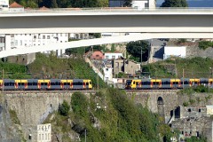 CP 3400, Porto, 13. October 2016.  In the foreground the bridge Ponte do Infante crossing Rio Duero.