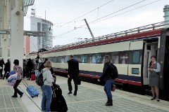 CP 4006, photographed at the railwaystation Oriente in Lisbon, 17. October 2016.