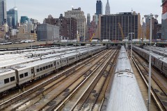 LIRR trains (Long Island Rail Road), West Side Yard, Manhattan, New York City, 29. November 2014