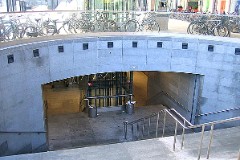 railwaystations jernbanestationer denmark 2006021206 kongens nytorv metro