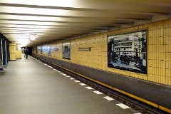 Berlin, Rosa-Luxemburg-Platz, 3. April 2015