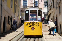 Elevador da Bica, Lisbon, 28. April 2016