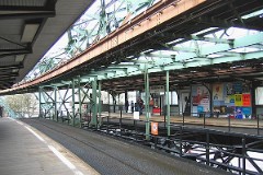 Wuppertal Oberbarmen, Schwebebahn, 20. April 2006