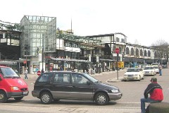 Wuppertal Oberbarmen, Schwebebahn, 20. April 2006